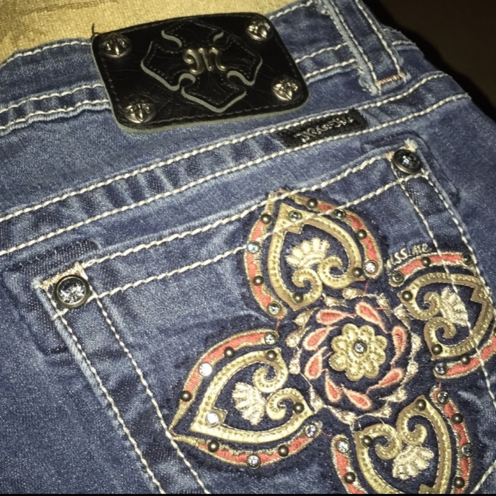 Size 31 Miss Me jeans!